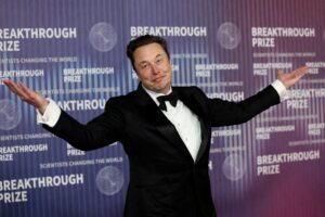 Elon Musk Praises X’s AWS Independence Amid Major Outage, Critiques Starbucks CEO Shift