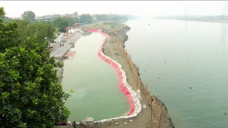 Controversy Over Modi’s Chhath Puja Bath: AAP Accuses BJP of Creating a “Fake” Yamuna Ghat Controversy Over Modi’s Chhath Puja Bath: AAP Accuses BJP of Creating a “Fake” Yamuna Ghat